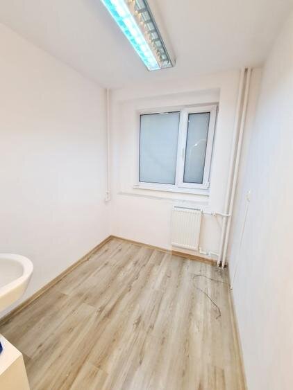 Balcescu, Universitate, inchiriere 2 camere pentru firma parter Sephora.